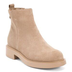 LA CANADIENNE Suede Clyde Ankle Booties
